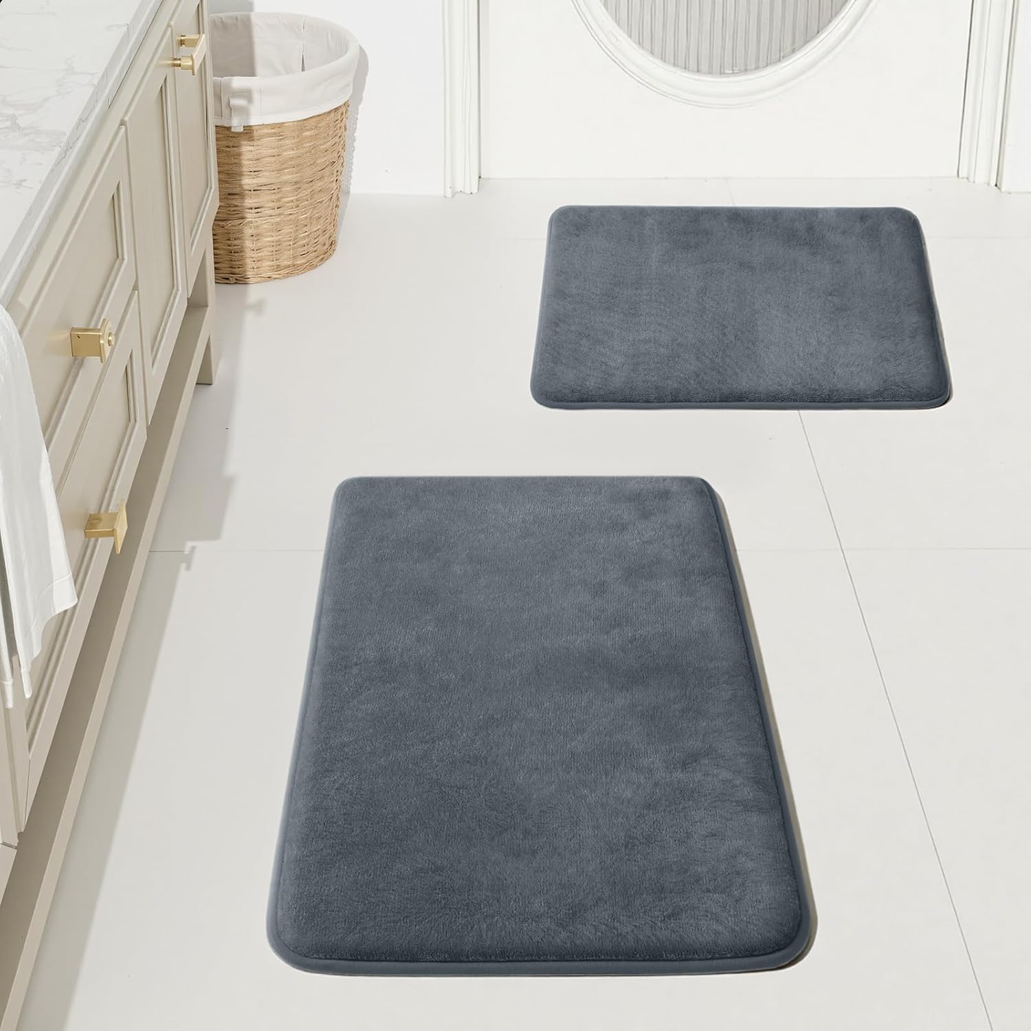 HUXMEYSON Bathroom Rugs Sets 3 Piece, Non-Slip & Quick Dry Bath Mat Set, Ultra Soft Velvet Bath Rugs for Bathroom, Toilet and Shower Floor, Grey